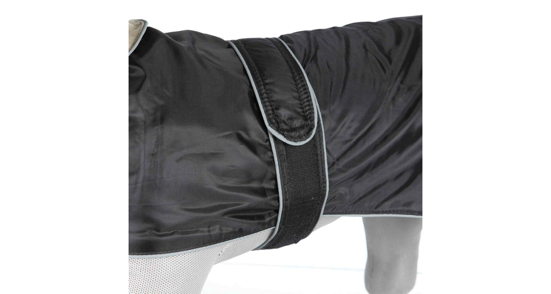 TRIXIE Reflexní vesta ORLEANS černá L:55cm, hruď:55-75cm, krk:50-67cm