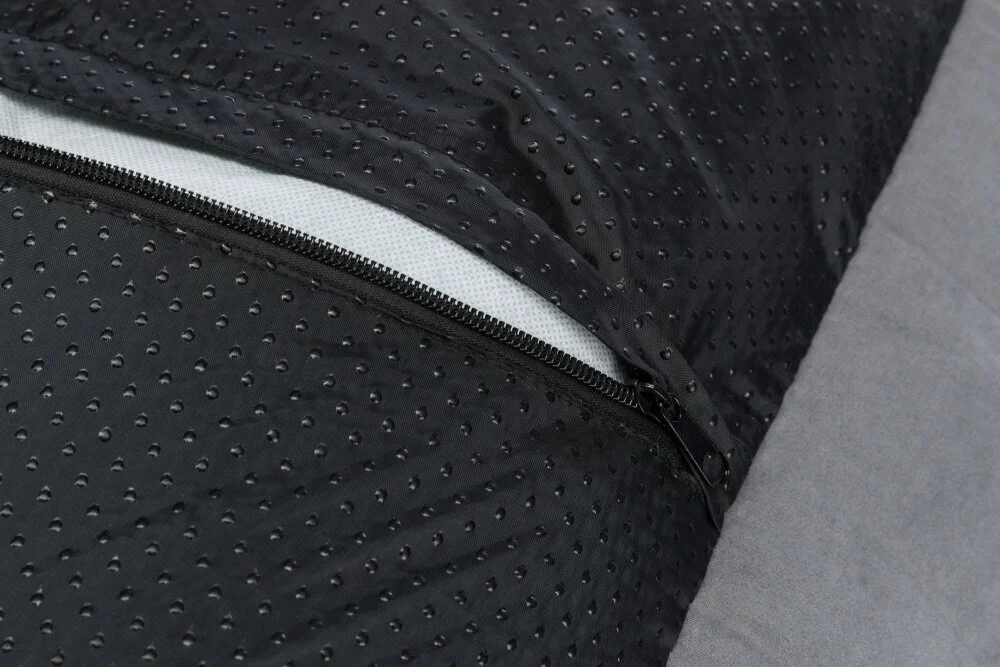 TRIXIE Obdelníkový pelech HARVEY, dlouhovlasý plyš/semiš, šedá 80 x 65 cm