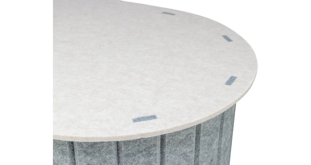 TRIXIE Dvoupatrová filcová oválná jeskyně MARA, 66 x 62 x 46 cm, písková/šedá