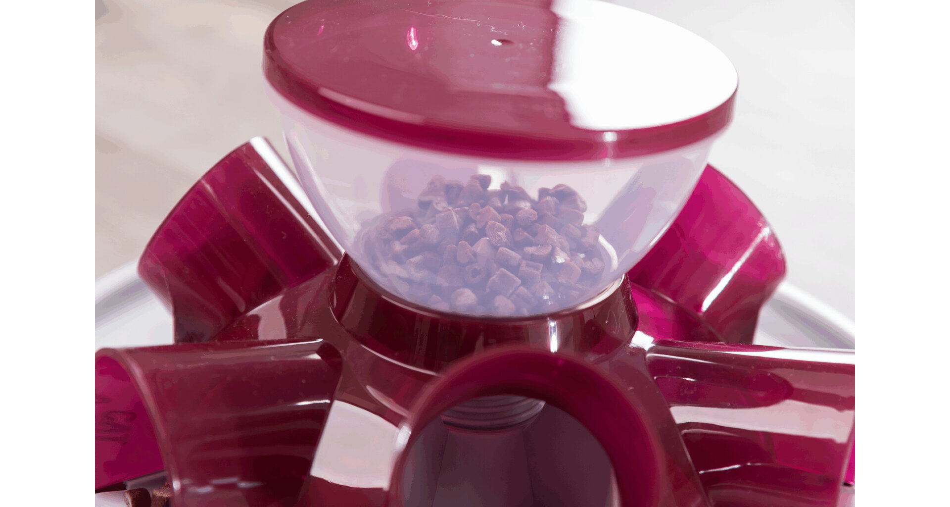 TRIXIE Cat Activity Tunnel Feeder - krmítko s tunýlky, ø 28 × 14 cm