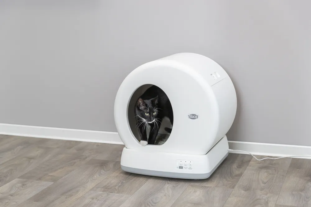 TRIXIE Samočistící SMART toaleta pro kočky, 53 x 55,5 x 52 cm, bílá (RP 7,40 Kč)