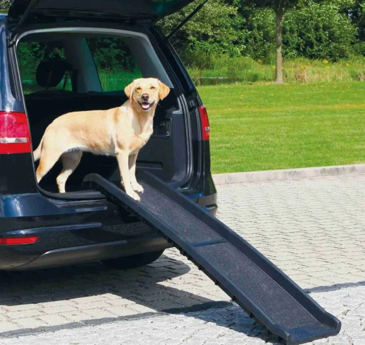 TRIXIE PET RAMP - protiskluzová rampa max. zátěž 90 kg, 40 x 156 cm